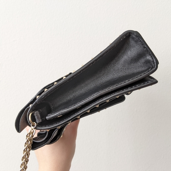 Valentino Garavani Very V Ruffle Rockstud Bag - Picture 5 of 16